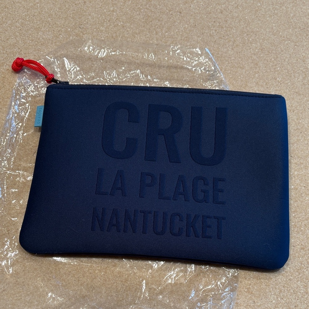 NIP -CRU Okaicos Blue Neoprene Pouch -Cru La Plage Nantucket - Picture 5 of 11